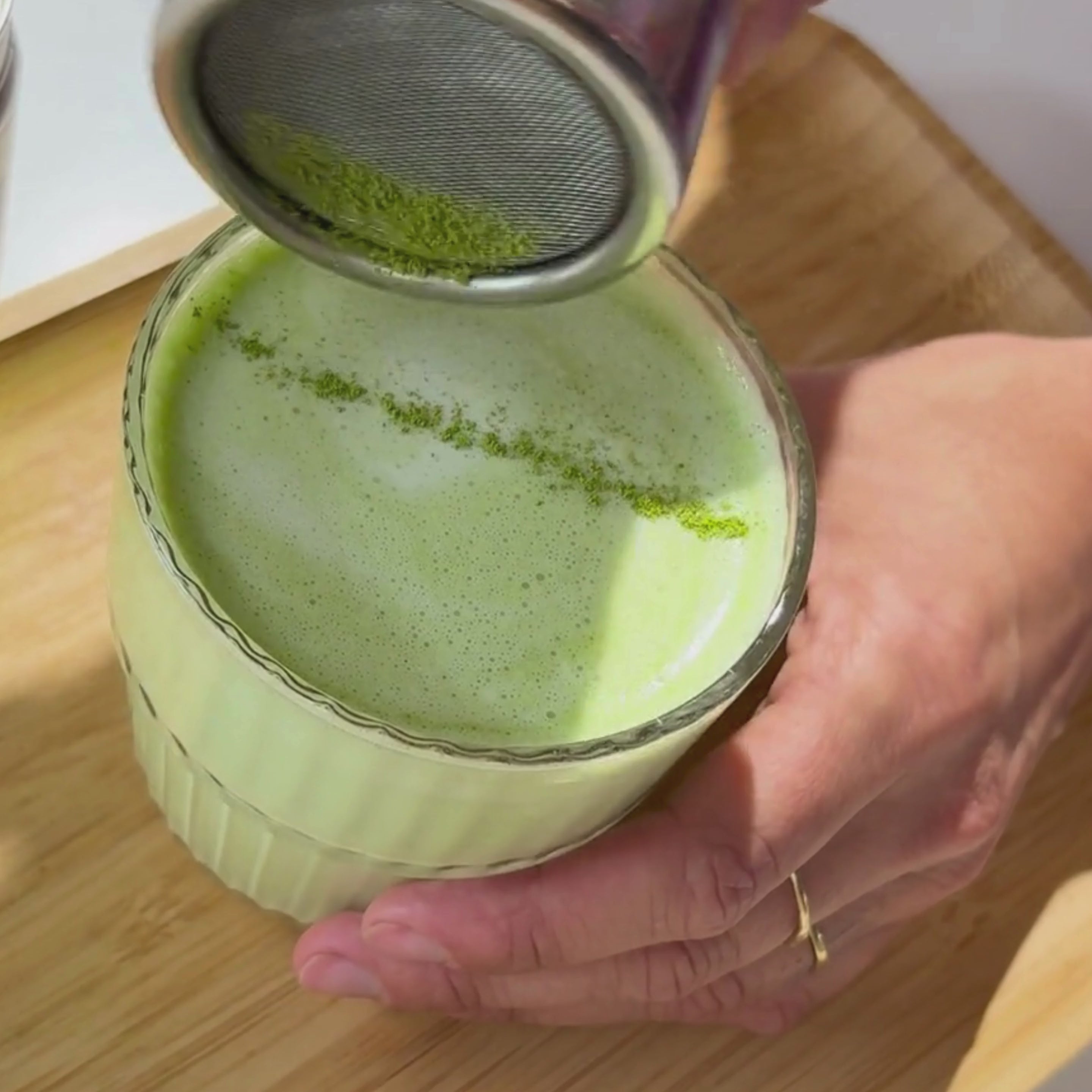 Video laden: PREMIUM LATTE GRADE MATCHA 100 GRAM